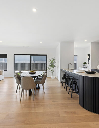 kelly's country homes the vines boulevard