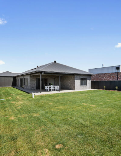 kelly's country homes the vines boulevard