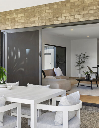 kelly's country homes the vines boulevard